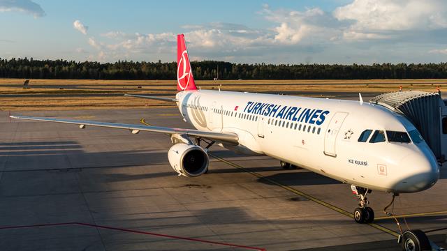 TC-JSD:Airbus A321:Turkish Airlines